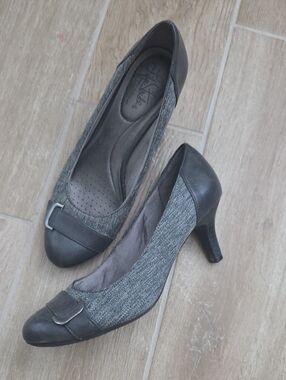 Life Stride Charcoal Herringbone Mid-Heel Pumps